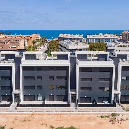 Apartment Piso El Sueno: Family App. 200m. From Playa Arenal *